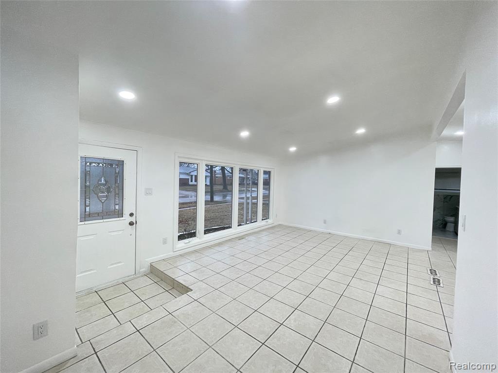 5265 Streefkerk Drive, Warren, MI 48092 — Photo 13