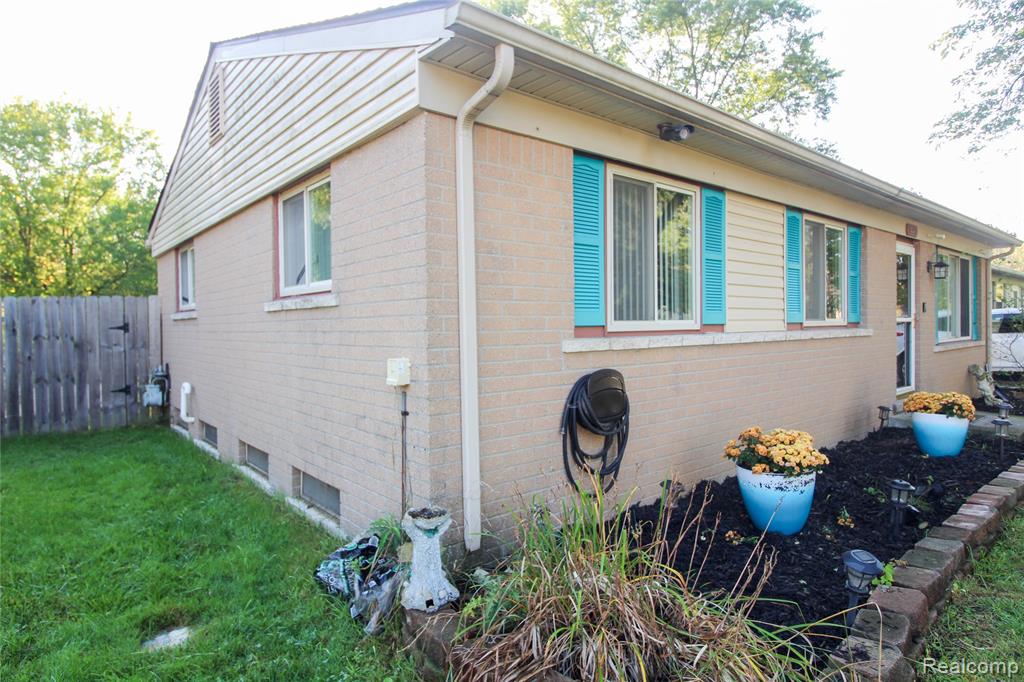 9445 Van Buren Street, Van Buren, MI 48111 — Photo 31