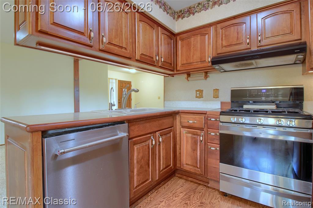 6957 Carriage Hills Drive, Canton, MI 48187 — Photo 13
