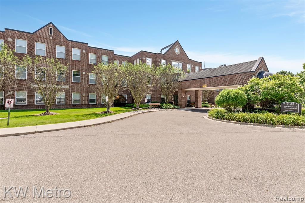 21305 Juniper Court, Farmington Hills, MI 48336 — Photo 38