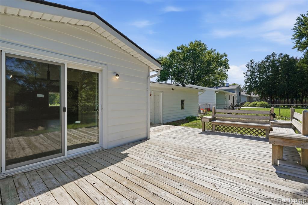 6187 E Maple Avenue, Grand Blanc, MI 48439 — Photo 27