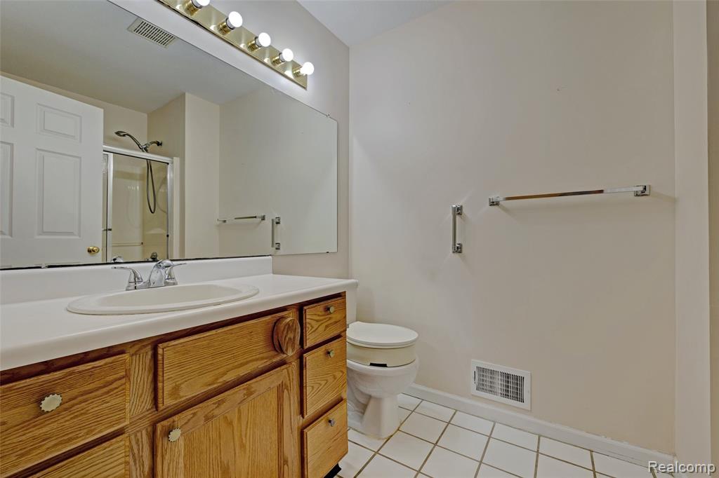 12364 Saint Andrews Way, 66, Fenton, MI 48430 — Photo 22