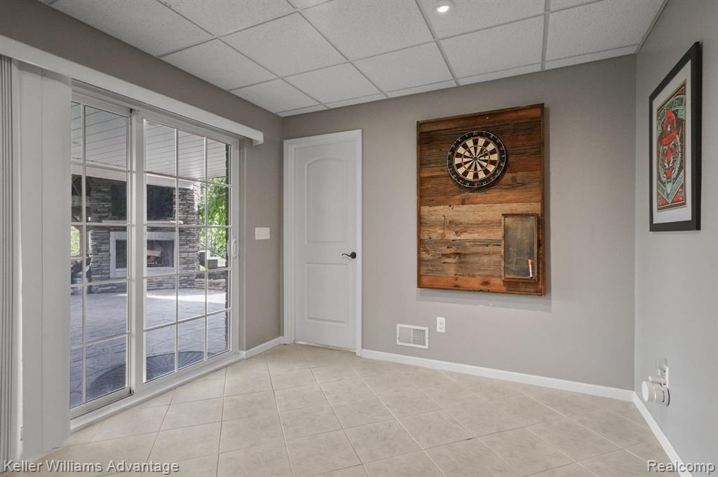 24670 BROMPTON Way, South Lyon, MI 48178 — Photo 35