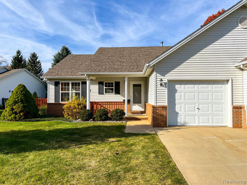 7835 E RIDGE Drive, Almont, MI 48003 — Photo 2
