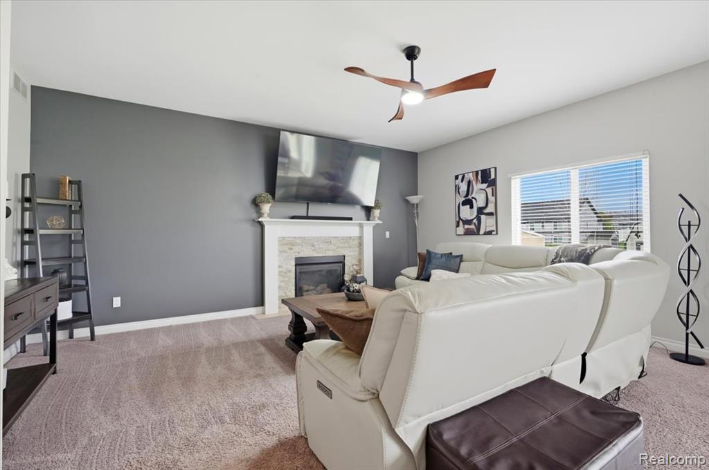 8131 Peninsula Circle, Grand Blanc, MI 48439 — Photo 15