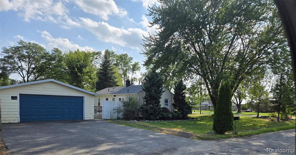 43982 North Avenue, Clinton Twp, MI 48036 — Photo 5