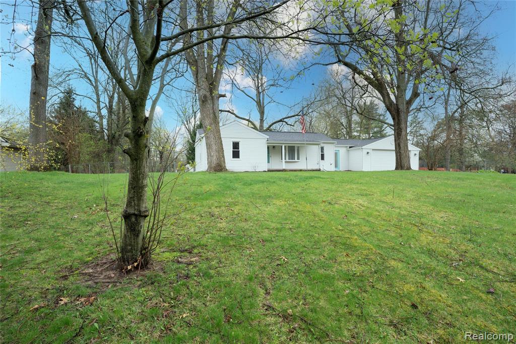 620 S Briarvale Drive, Auburn Hills, MI 48326 — Photo 3