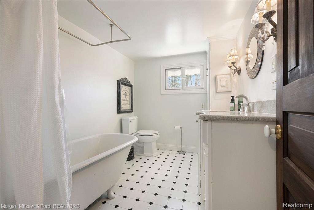 9662 Hadley Road, Clarkston, MI 48348 — Photo 27