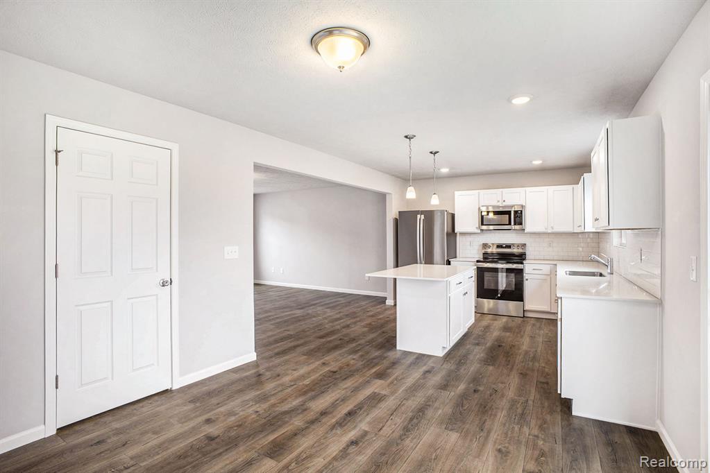 7012 Marigold Court, Grand Blanc, MI 48439 — Photo 8