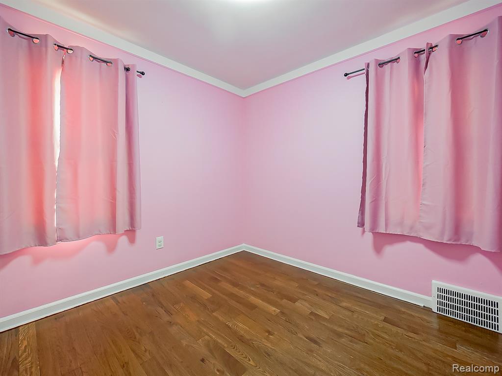 4205 Syracuse Street, Dearborn Heights, MI 48125 — Photo 9