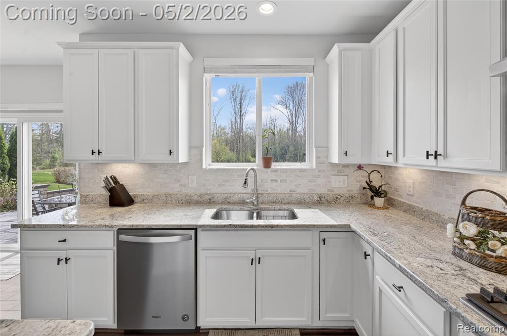 48207 Isabella Way, Novi, MI — Photo 15