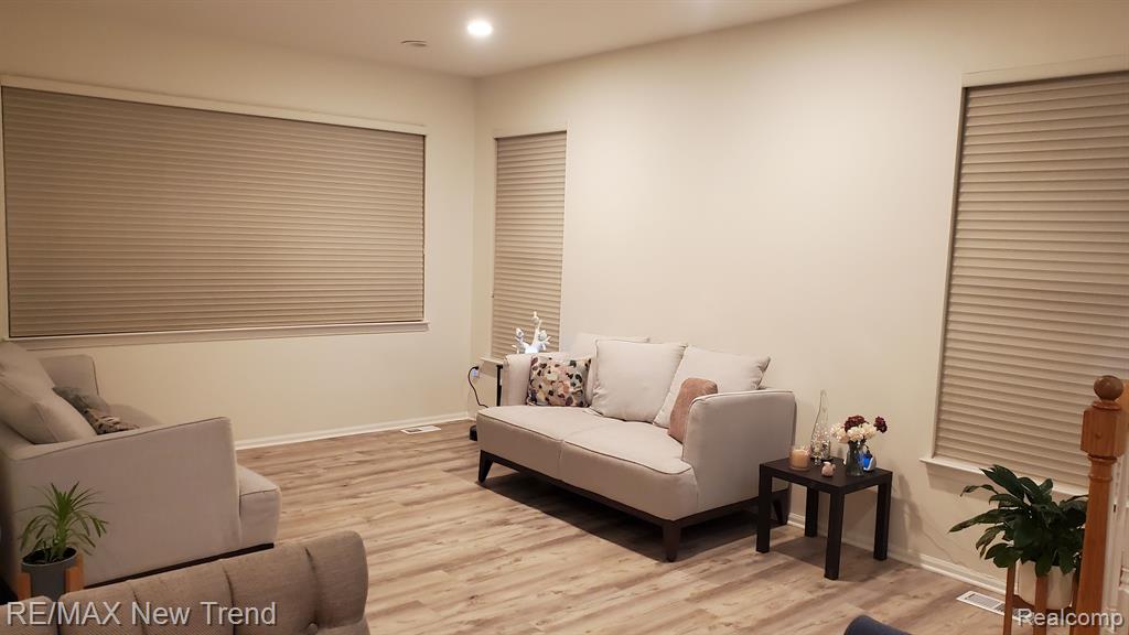 41855 Mitchell Road, Novi, MI — Photo 4