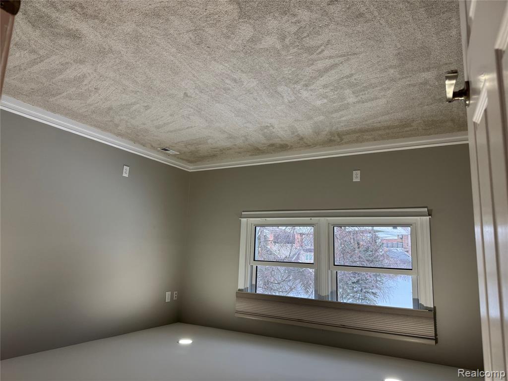 635 Timberline Drive, Rochester Hills, MI 48309 — Photo 32