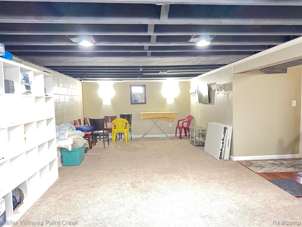 8356 ARNOLD Street, Dearborn Heights, MI 48127 — Photo 25