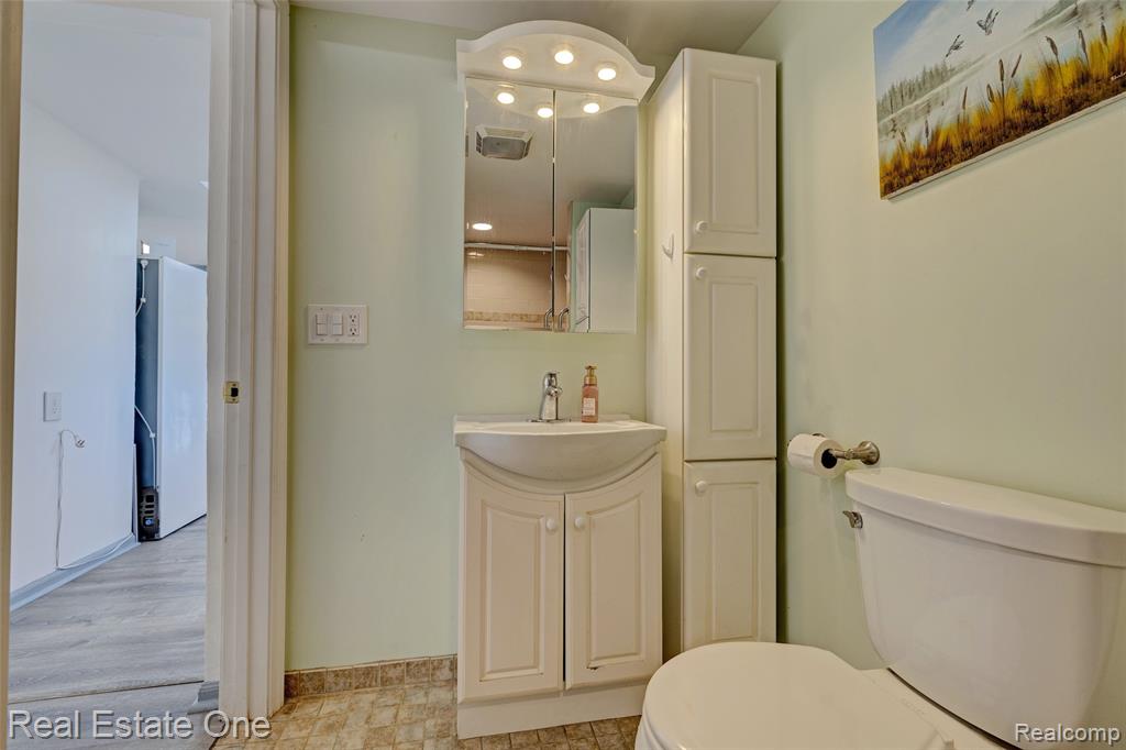 9150 Rattalee Lake Road, Clarkston, MI 48348 — Photo 15