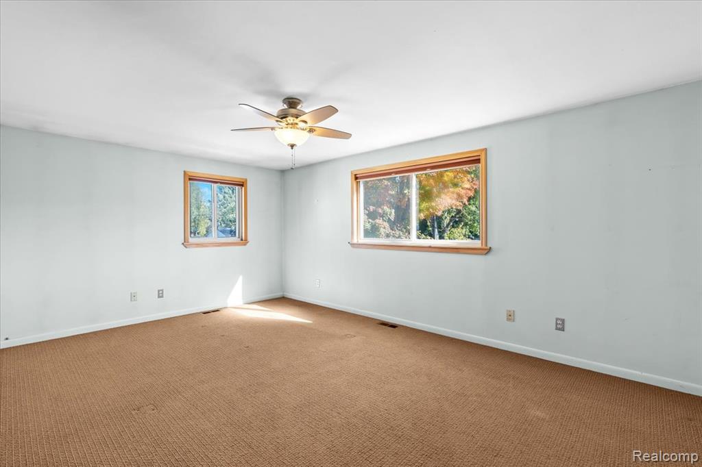 4485 Pommore, Milford, MI 48380 — Photo 24