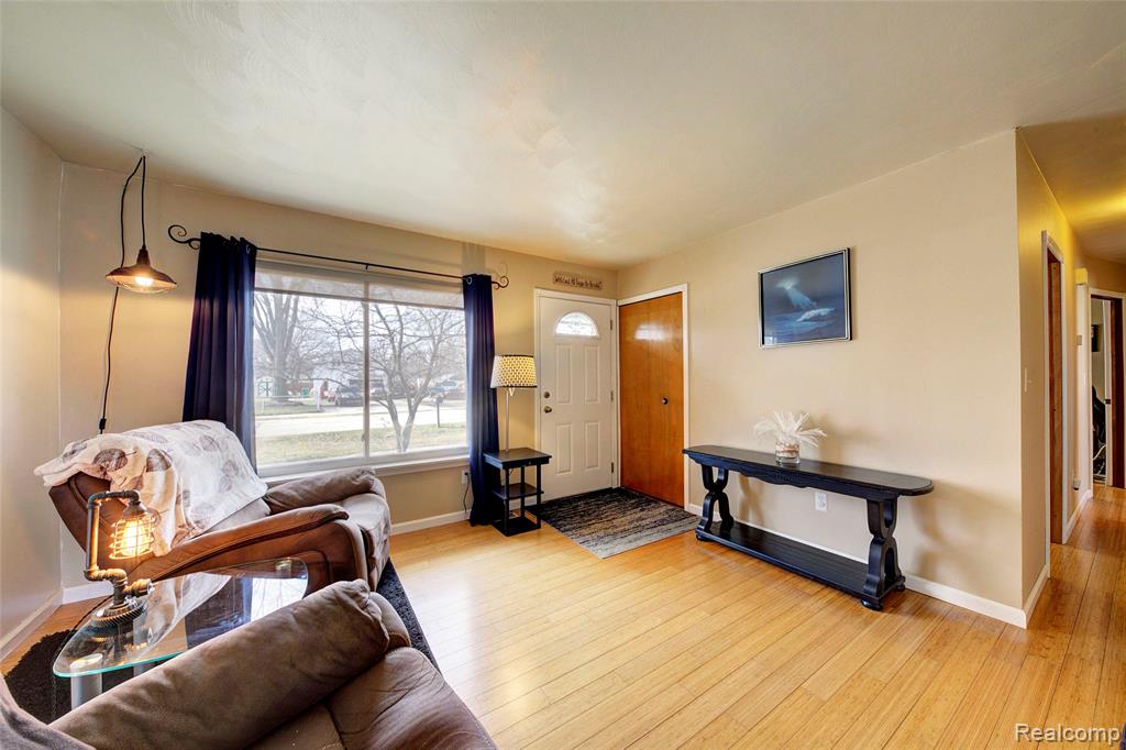 1817 S Pasadena Avenue, Ypsilanti, MI 48198 — Photo 5