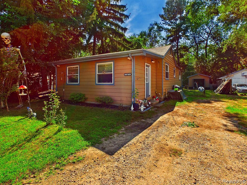 11473 Dexter Street, Clio, MI 48420