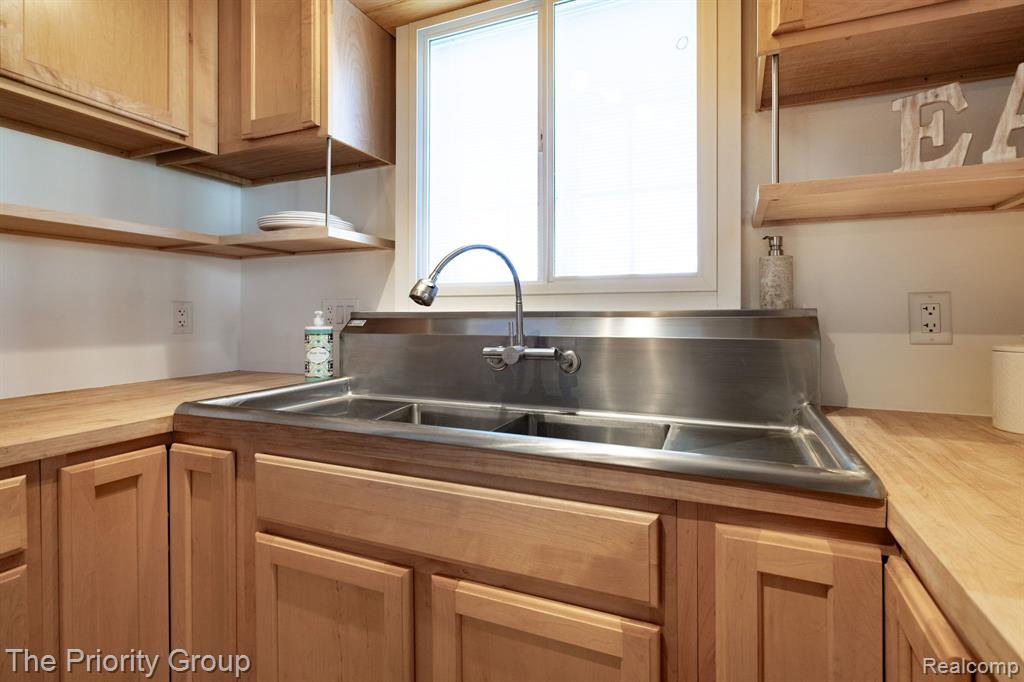 108 EVERGREEN Trail, Lake Orion, MI 48362 — Photo 14