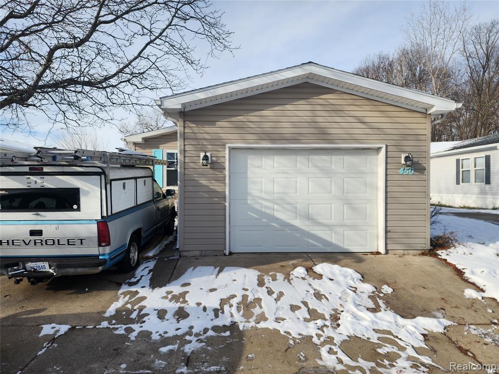 450 Glencoe, Temperance, MI 48182 — Photo 3