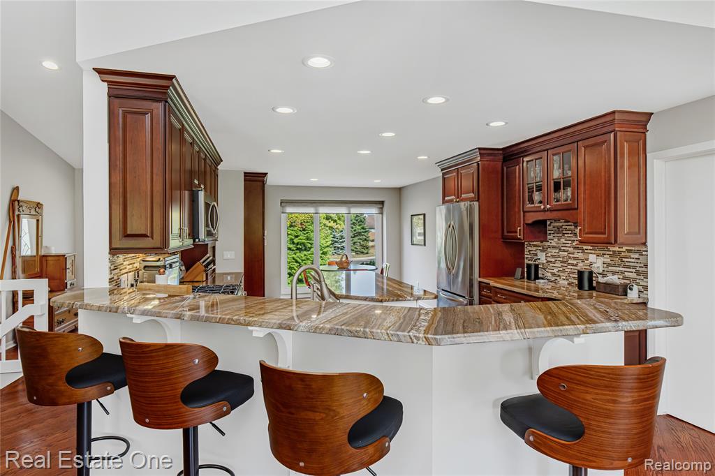 4261 Lakeridge Court, Bloomfield Hills, MI 48302 — Photo 19