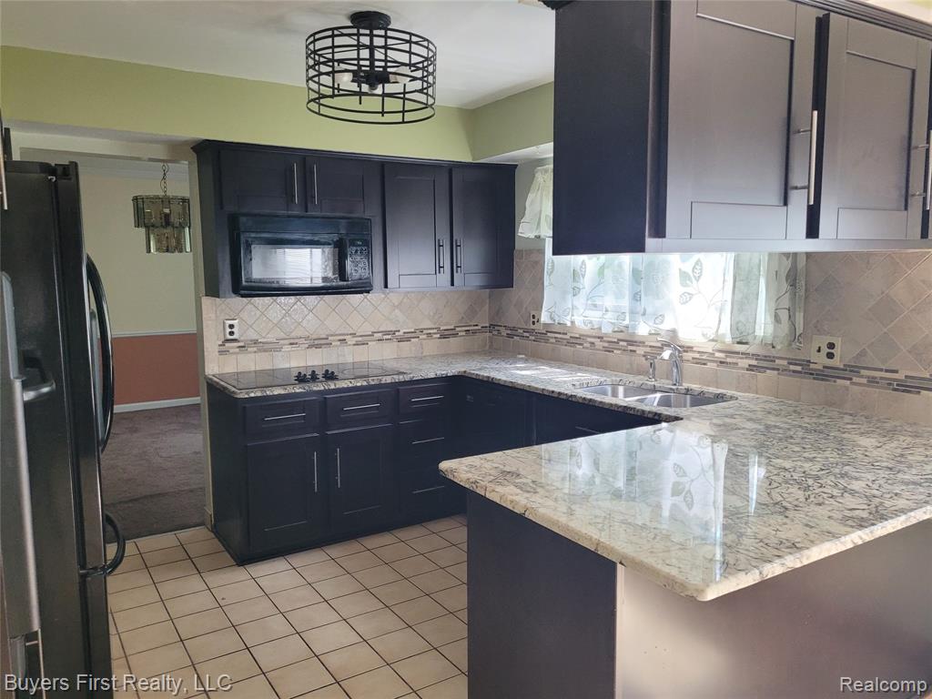 26320 Lathrup Boulevard, Lathrup Village, MI 48076 — Photo 4