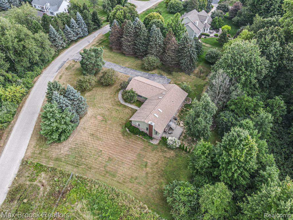 5096 Ridge Trail S, Clarkston, MI 48348 — Photo 29
