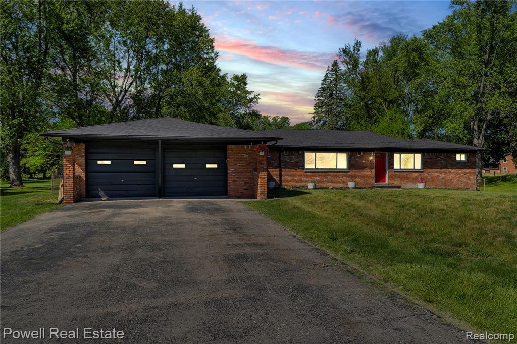 24139 Philip Drive, Southfield, MI 48075