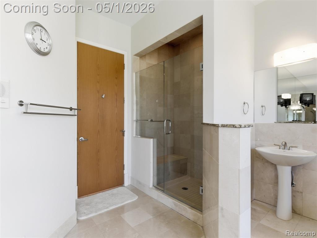 8390 Warwick Groves Court, Grand Blanc, MI 48439 — Photo 41