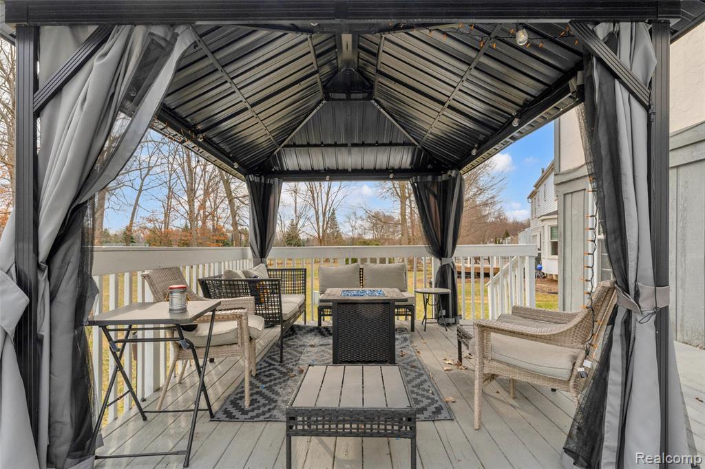 648 Lansdowne Drive, Westland, MI — Photo 30