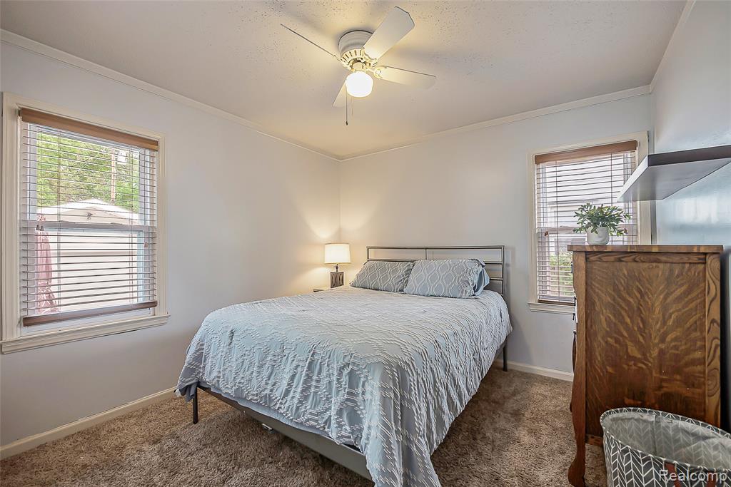 417 Helene Avenue, Royal Oak, MI 48067 — Photo 14
