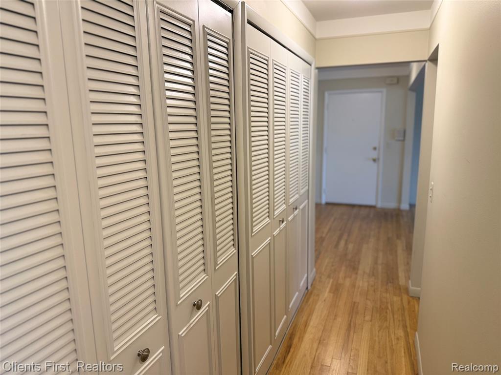 426 Fox Hills Drive N, 8, Bloomfield Hills, MI 48304 — Photo 10