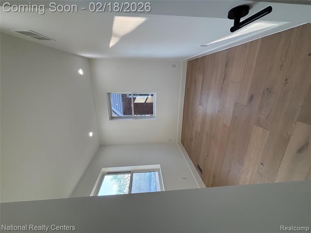 10024 Borgman Avenue, Huntington Woods, MI — Photo 6