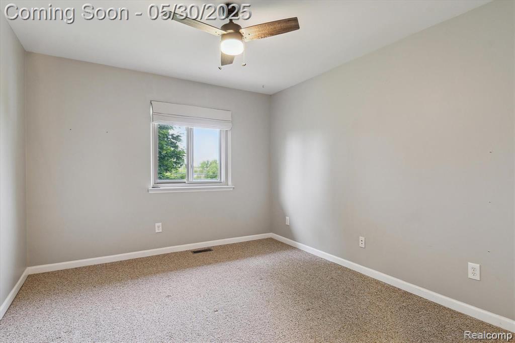 45127 Fair Oaks Drive, Canton, MI 48187 — Photo 25