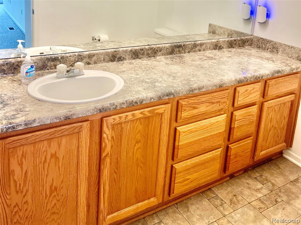 22678 Goddard Road N, Taylor, MI 48180 — Photo 15