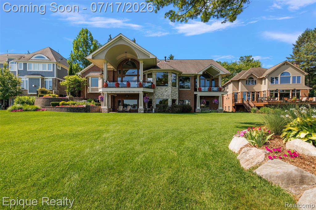 565 Shady Oaks Street, Lake Orion, MI 48362 — Photo 2