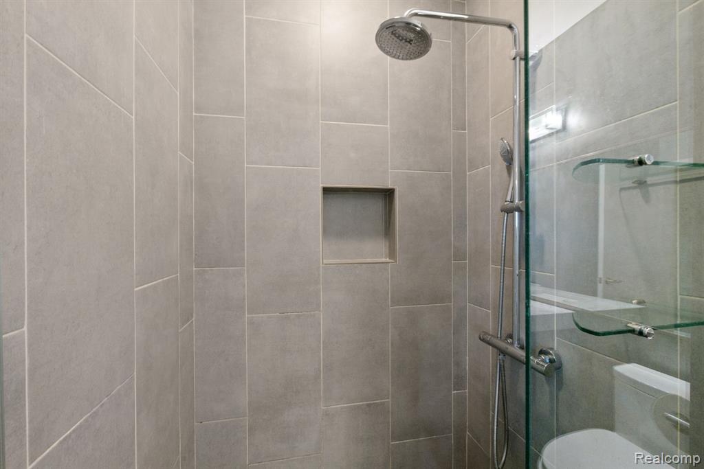 614 S TROY Street, 202, Royal Oak, MI 48067 — Photo 33