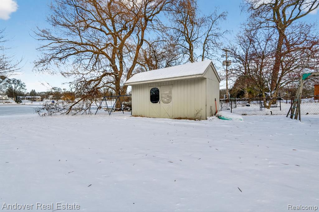 4055 Mitchell Drive, Flint, MI 48506 — Photo 30