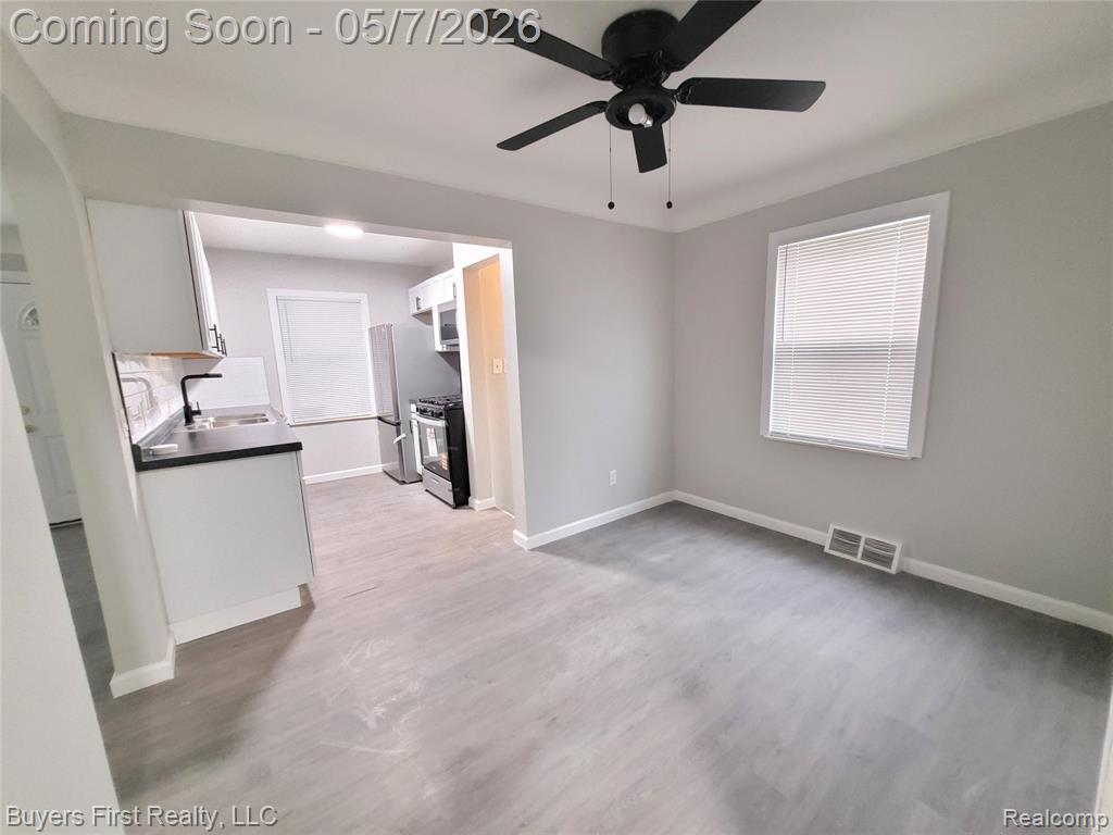 22084 Normandy Avenue, Eastpointe, MI 48021 — Photo 6