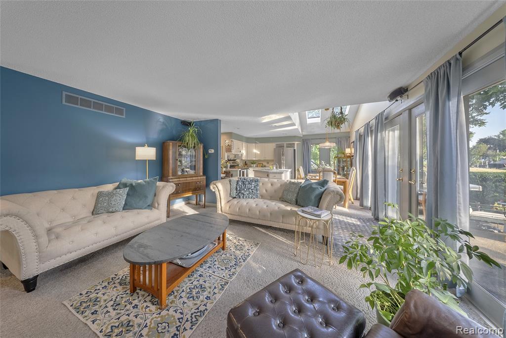30500 Bayview Drive, Gibraltar, MI — Photo 4