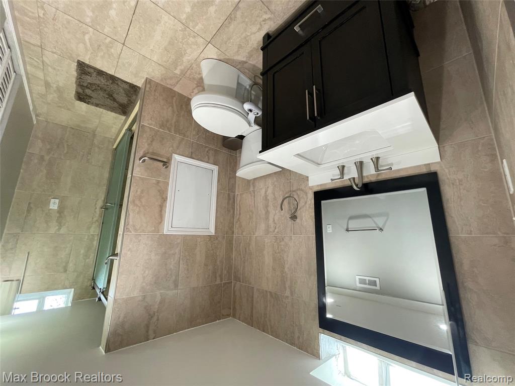 41152 Hollydale Road, Novi, MI — Photo 22
