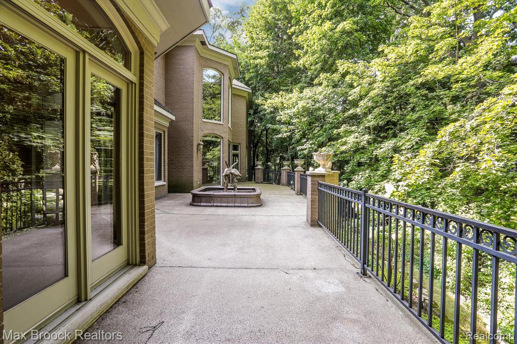 4366 KAREN Lane, Bloomfield Hills, MI 48302 — Photo 29