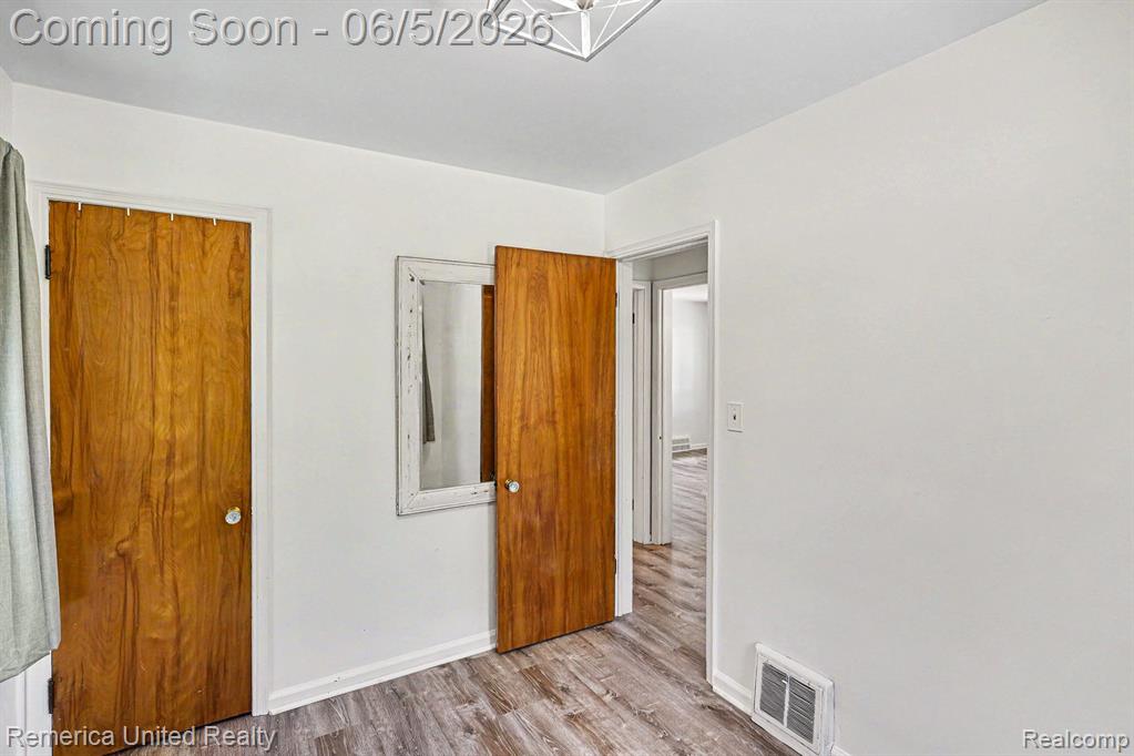1024 Lee Street, Fenton, MI 48430 — Photo 14