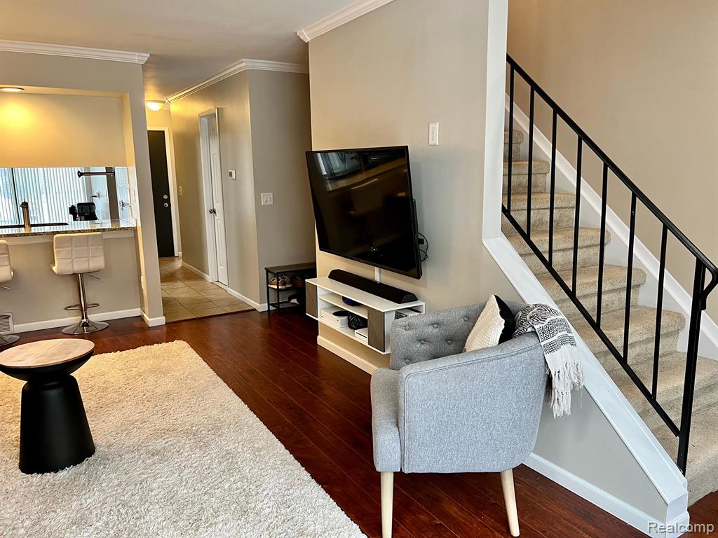 1623 WIMBLEDON Drive, 16, Walled Lake, MI 48390 — Photo 8