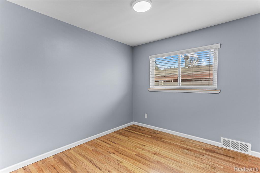 451 DARWIN Street, Westland, MI 48186 — Photo 30