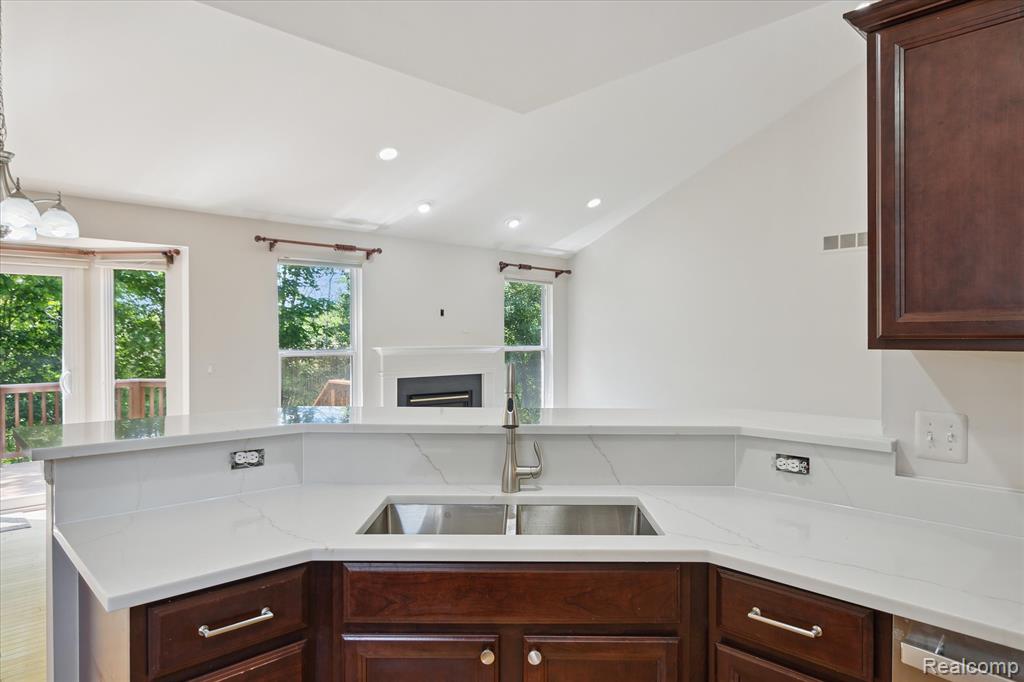 40837 Lenox Park Drive, Novi, MI 48377 — Photo 19