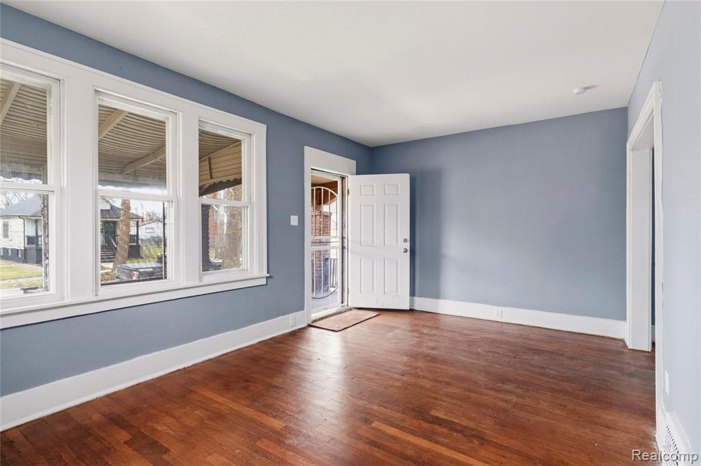 471 Kitchener Street, Detroit, MI 48215 — Photo 4