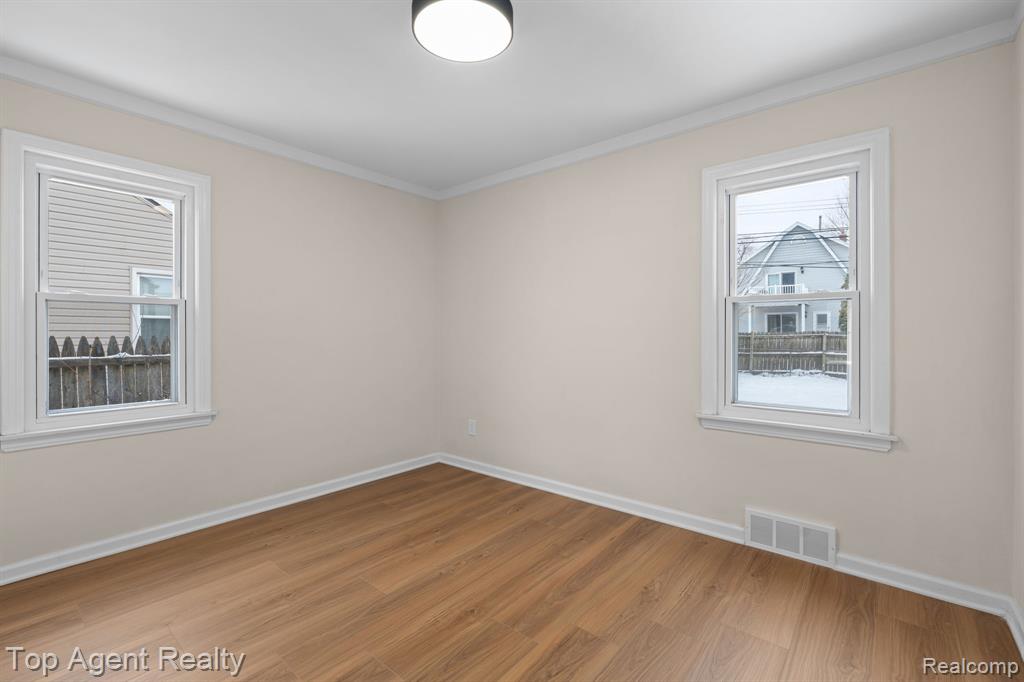 4048 Royal Avenue, Berkley, MI 48072 — Photo 17