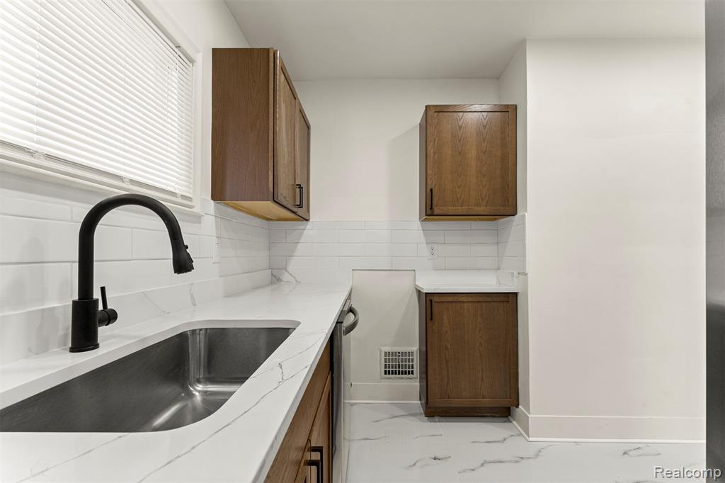 6463 Payne Avenue, Dearborn, MI 48126 — Photo 15