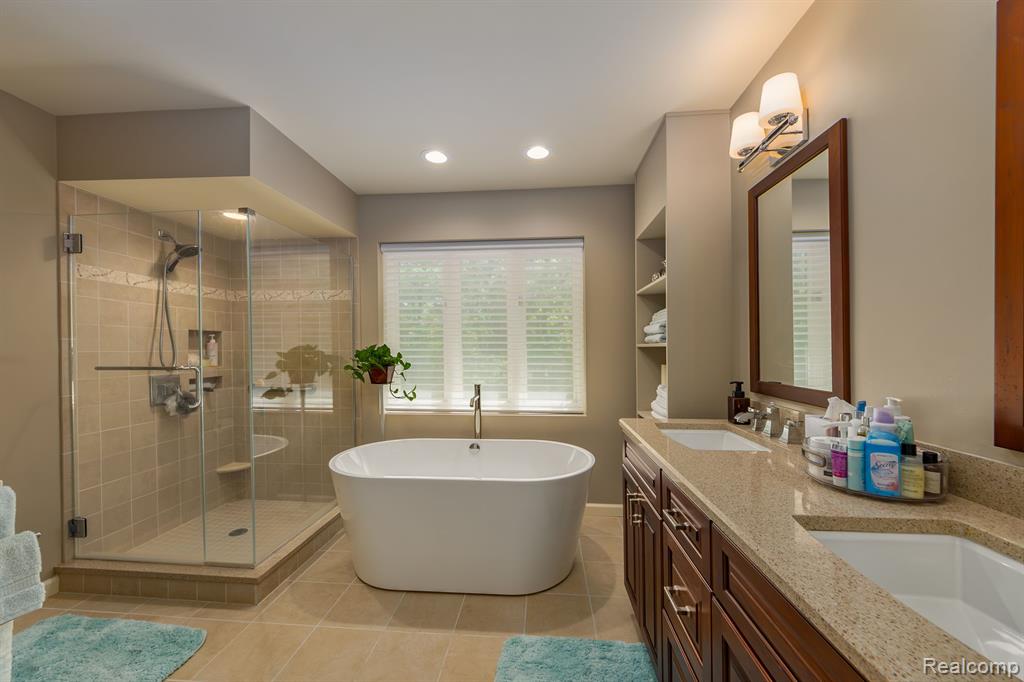4467 GOLF VIEW Drive, Brighton, MI 48116 — Photo 29